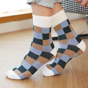 Chaussettes mi-mollet carreaux colores retro homme automne hiver coton de loisir