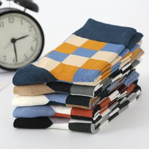 Chaussettes mi-hautes à carreaux colorés rétro pour hommes coton automne hiver style britannique