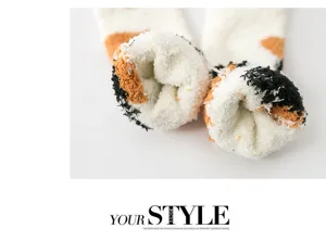 Flauschige Korallenfleece Socken für Damen, süße Katzenpfoten Winter warme Haussocken.