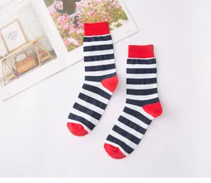 Gestreifte Baumwolle Socken mit roter Ferse Freizeit Paare Skateboard Socken Streetwear