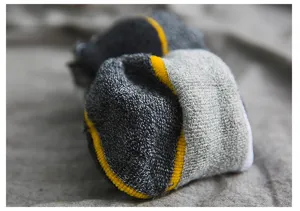 Men's athletic loop socks with towel bottom, breathable and warm winter sports socks.