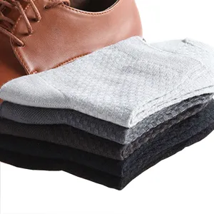 Herren Business Socken Bambusfaser Baumwolle Wadenlang Einfarbig Gerippt Atmungsaktiv Geruchshemmend Lässige Crew Socken