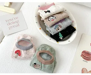 Cute embroidered women boat socks with silicone anti-slip, thin cotton low cut hidden socks.