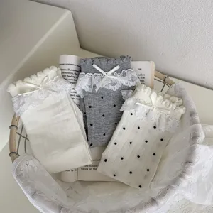 Spitzen Schleife Polka Dot weiße Damen mittelhoche Rüschen Socken Baumwolle Ballett Stil