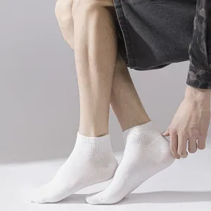 Calcetines cortos de deporte de puro algodón para hombre transpirables blancos.
