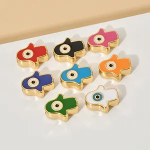 Abalorios de aleación con esmalte colorido mano de hamsa mal de ojo para joyería.