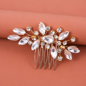 Elegant crystal bridal hair comb with shimmering rhinestones, perfect for wedding parties.