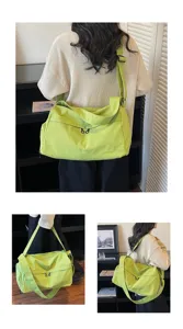 Grand sac de sport bandoulière en toile pour femme, sac fourre-tout de voyage et de loisirs.