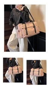 Grote reistas duffelbag voor dames, casual roze nylon schouder-sporttas met handige riemen.