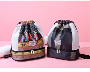 Sac à dos étanche à cordon avec motif ethnique élégant et design à carreaux classique.