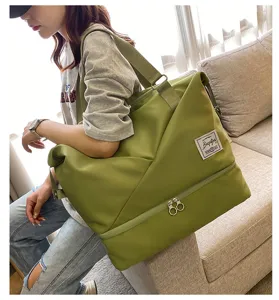 Large capacity travel duffel bag with dry wet separation and shoe compartment for fitness.