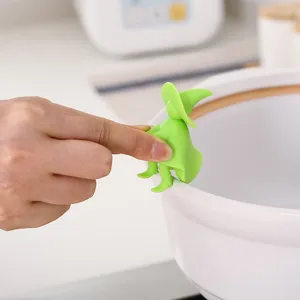 Lève-couvercle de casserole en silicone sorcière mignonne anti-débordement outil de cuisine