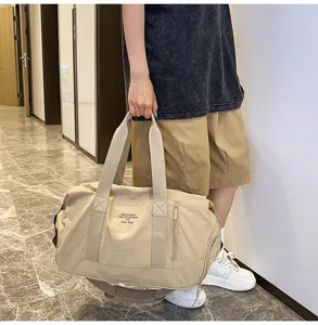 Large capacity travel duffel bag for student boarding and outdoor sports fitness.