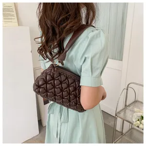 Elegante Damen Umhaengetasche Wolke Falten Handtasche Mode laessiges Design trendige Tasche
