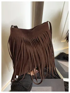 Brown suede fringe shoulder bag for women, stylish underarm bag for autumn and winter daily wear.