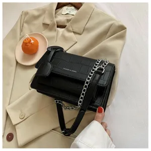 Women's crocodile pattern black shoulder bag stylish crossbody bag with chain strap detail