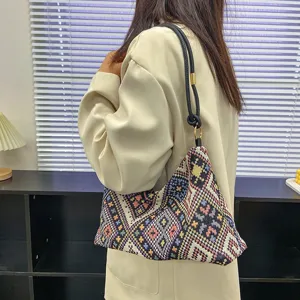 Street fashion canvas women's shoulder bag large capacity casual daily commuter bag