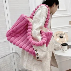 Rosa flauschige Damentasche mit großem Fassungsvermögen, kuschelige Plüsch Schultertasche neu.