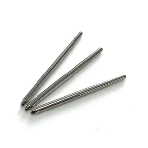 Detailansicht der Piercing Dehnstab Faehrdraht Nadel aus Edelstahl mit Gewinde.