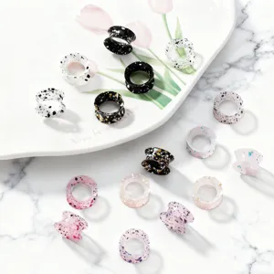 Modische acryl farbklecks ohr dehner tunnel piercing schmuck fuer damen und herren.