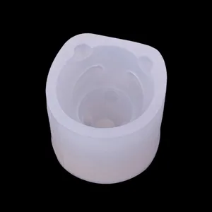 Nahaufnahme des 3D süßen Bären Silikonmusters, zeigt glatte innere Textur für DIY.