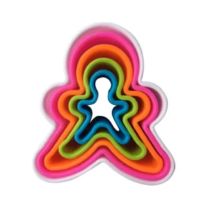 Set de cortadores de galletas de plástico colorido, prácticos moldes 3D anidados para repostería.
