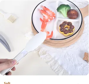 Edelstahl Küchenzange mit hitzebeständiger Silikonspitze zum Kochen, Grillen und Backen.