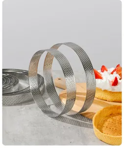 Gelochter runder Tarte-Ring aus Edelstahl zum Backen, perfekt für französische Mousses.