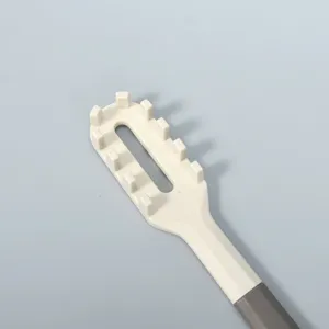 Hitzebeständiger Silikon-Spaghettilöffel mit zweifarbigem Griff für Antihaft-Kochgeschirr.