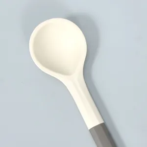 Silikon Kuechen Kochloeffel mit farbig abgesetztem Griff hitzebestaendiges Geraet