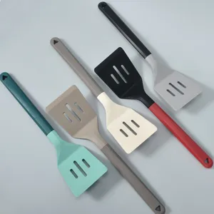 Multicolor siliconen schuimspatels set, hittebestendige food-grade keukengereedschap.