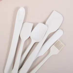 Set di spatole da forno in silicone bianco, kit da 6 pezzi per dolci e biscotti.