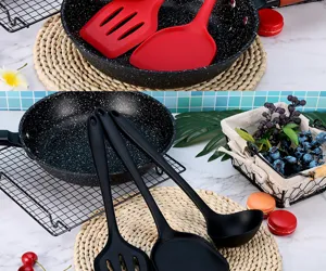 Detailansicht des Silikon Küchenutensilien Sets, Antihaft Pfannenwender für das Kochen.