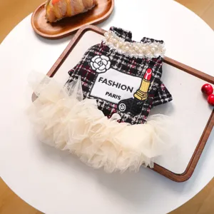 Schickes Haustier Tweed Karo Prinzessin Kleid mit Perlenkragen und Stickerei für kleine Welpen.