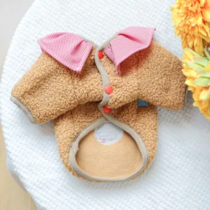 Lindo abrigo de forro polar para mascotas con cuello de cuadros rojos y botones, ropa de invierno