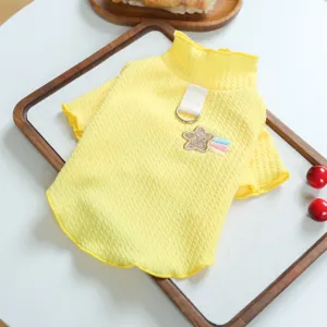 Maglione giallo per animali domestici, ricamo di stelle carino e anello per guinzaglio integrato.