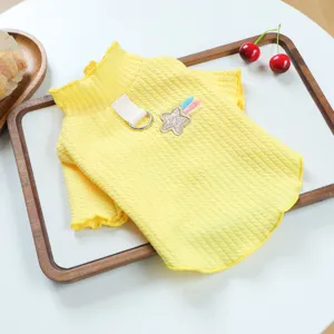 Maglione giallo per cani cuccioli abbigliamento invernale animali con ricamo stella e anello D.