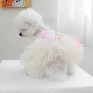 Süßes Hunde mehrlagiges Tüll Regenbogenkleid, fluffiger Tutu Rock für kleine Welpen Haustierkleidung.
