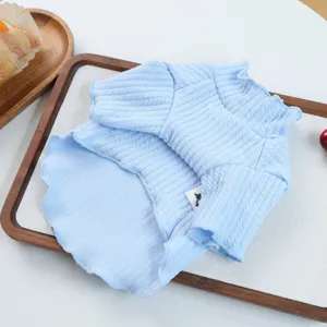 Vestiti per cani azzurri, tessuto testurizzato, colletto con volant, camicia cucciolo.
