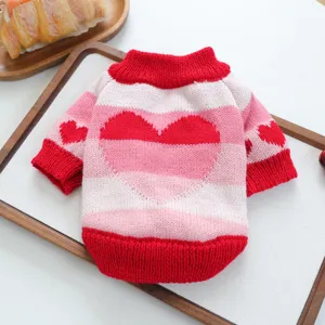 Lindo suéter para mascotas con diseño de corazón, ropa de punto abrigada para invierno.