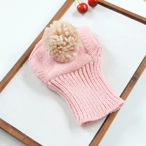 Bonnet tricoté rose pour animal avec pompon, accessoire chaud et doux pour petits chiens et chats