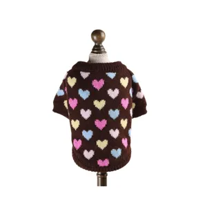 Sueter de punto marron para perros pequenos con corazones de colores en maniqui vista principal.