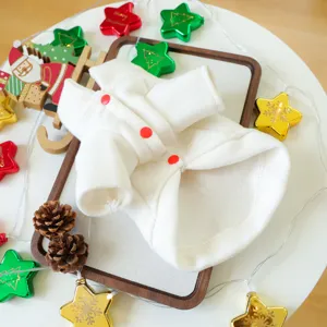 Süßes weißes Haustier Weihnachtskostüm für kleine Hunde Welpen, festlicher Kurzmantel mit Knöpfen.