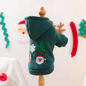 Groene kerst hoodie voor huisdieren kleine honden pups, feestelijke winterkleding met borduurwerk.