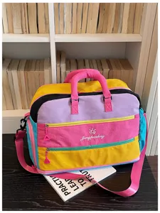 Bunte farbenfrohe große Reisetasche Umhängetasche für Sport Fitness und Alltag.