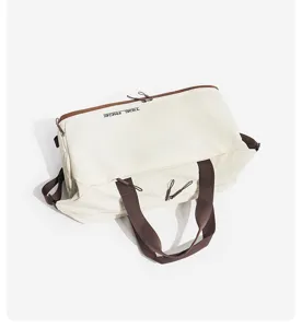 Grande borsa da viaggio sportiva con design a contrasto elegante per palestra e tempo libero.