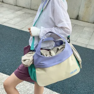 Color-blocked casual travel tote bag for women, lightweight large capacity shoulder bag main view