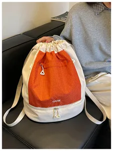 Sac à dos de sport étanche portable, grand sac de fitness pour la plage et natation.