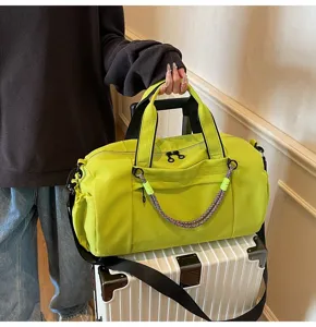 Gran bolsa de viaje deportiva para mujer, bolso de fitness impermeable con separación húmedo seco.