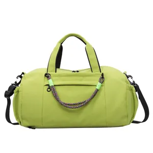 Gran bolsa de viaje deportiva verde con compartimento húmedo para el fitness de las mujeres